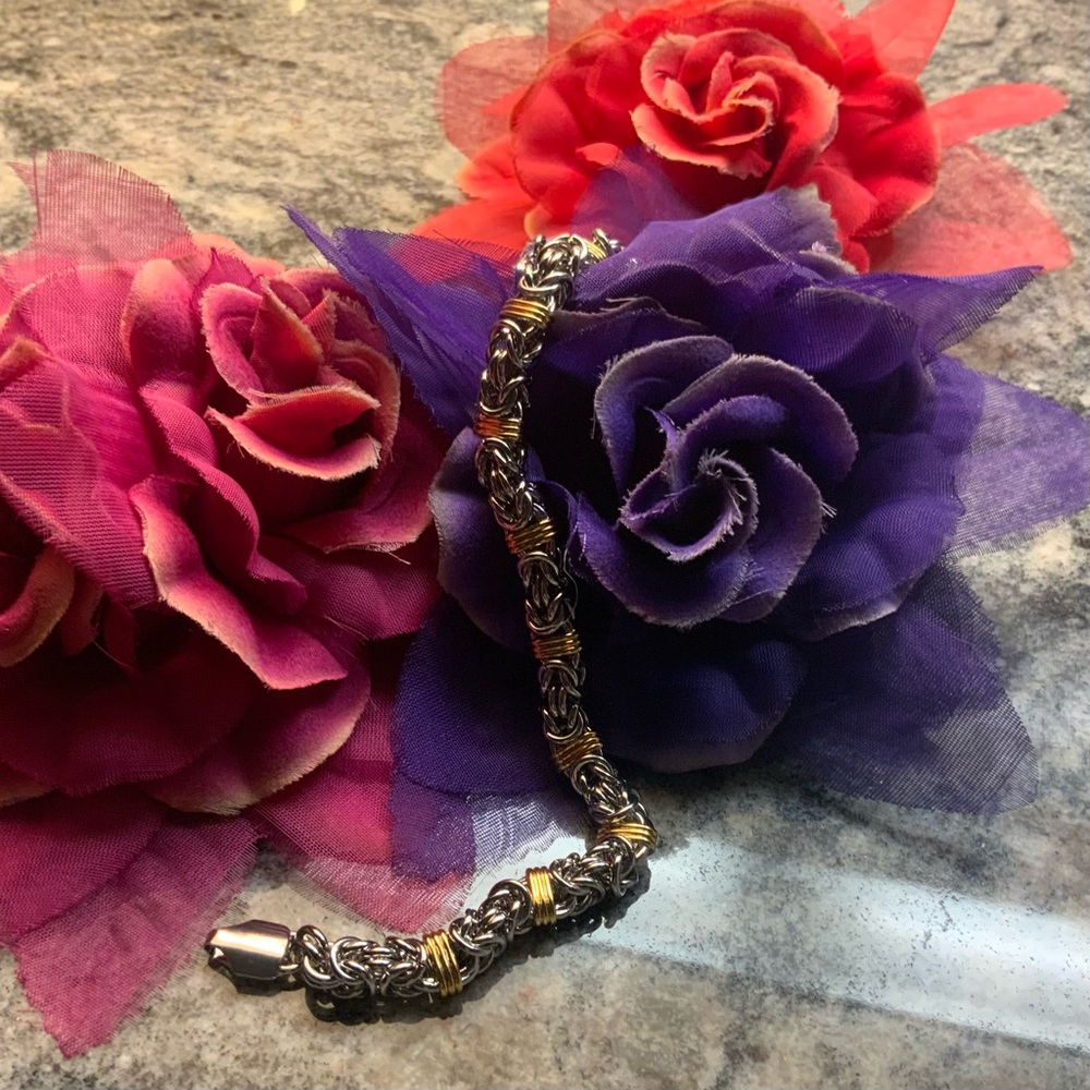 ♥️Brand new, stamped 925 silver with 18k plated gold Byzantine bracelet. - Picture 4 of 5